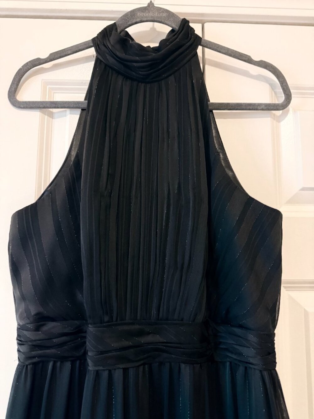 Mac Duggal Black Tiered Chiffon Halter A-Line Gown | Size 10 / L - Picture 3 of 11